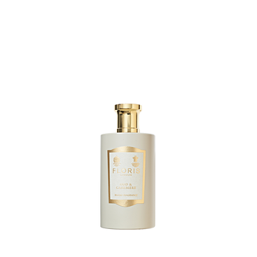 The Floris London Oud & Cashmere Room Fragrance adds an exotic touch, perfect for enhancing your home fragrance collection.